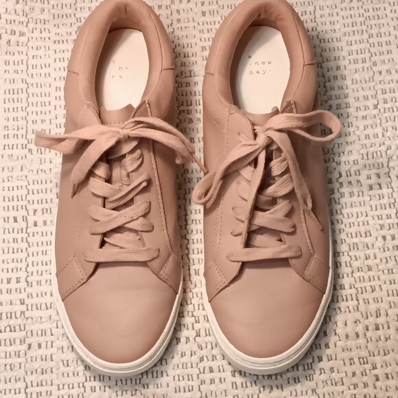 A New Day women's 'Madison' dusty rose pink faux leather lace up sneakers sz 12 - Picture 2 of 11
